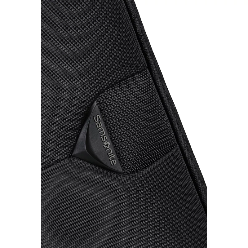 Samsonite Urbify spinner 4-kerekes bővíthető bőrönd 68 x 43 x 27/31 cm, fekete