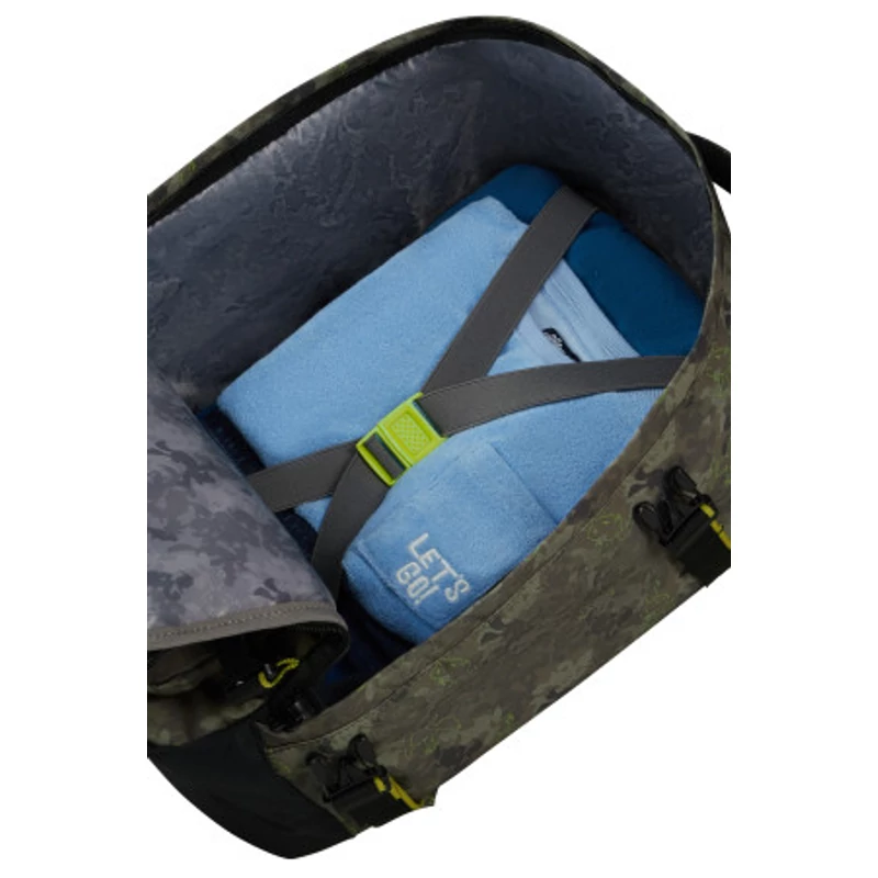 American Tourister Take2Cabin S  Ryanair fedélzeti hátizsák, Donald terepmintás