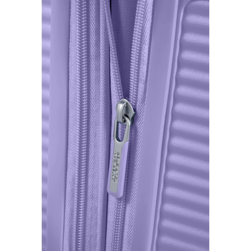 American Tourister Soundbox 4-kerekes keményfedeles bővíthető bőrönd 67 x 46.5 x 29/32 cm, lila